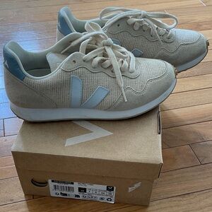 Veja Cream Sneakers with Pale Blue Accents